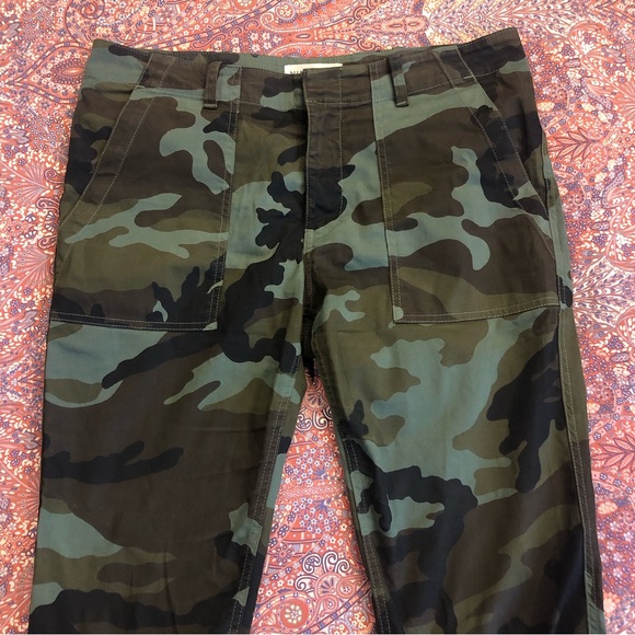 Nili Lotan Green Camouflage Straight Leg Pants - Picture 1 of 13